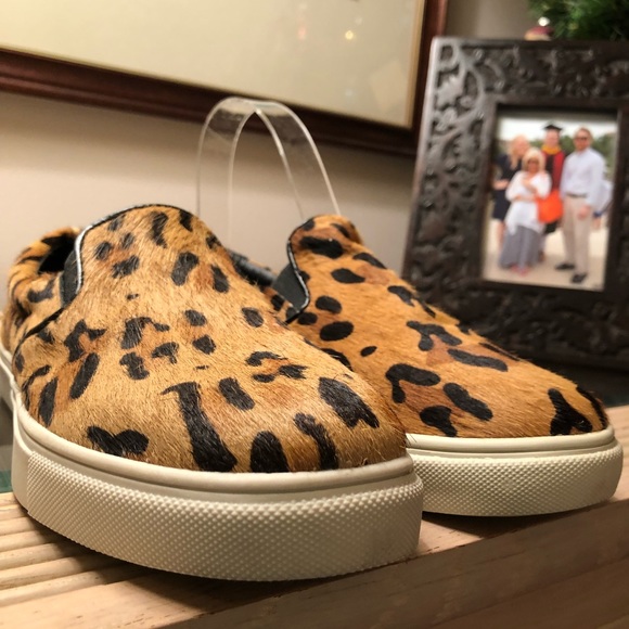 Steve Madden Cow Fur colorized leopard slip on👞… - Picture 9 of 10